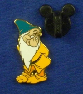 Bashful from Snow White and the Seven Dwarfs Cast Boxed Set LE Pin # 2696 - Picture 1 of 4