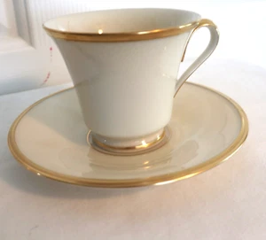 De colección 1965 Lenox Fine China EE. UU. "Eternal" 2 juegos tazas/platillos, crema/oro Nuevo de Lote Antiguo - Imagen 1 de 7