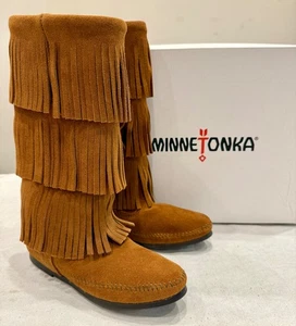 [New with Defects] Minnetonka 3 Layers Fringe Boot, 1632, Color Brown, Size 6 - Picture 1 of 9