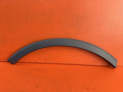 2017 2018 2019 AUDI Q7 RIGHT PASSENGER REAR WHEEL OPENING MOLDING OEM 4M0853818E - Image 1 of 4