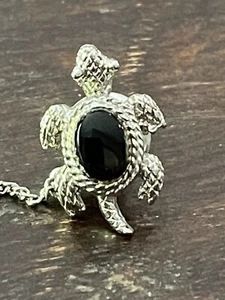 Vtg Silver Tone Turtle/Tortoise Shaped Tie Tack/Pin w/Black Center Stone GUC - Picture 1 of 8