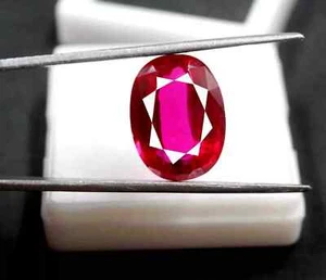 A High-Quality Burmese Oval Ruby - 7.00 Carat Pigeon Blood Loose Gemstone - Picture 1 of 4