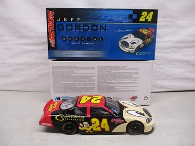Action Jeff Gordon #24 Foundation/Mighty Mouse 2006 1/24 Foto 1 de 3