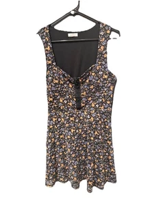 Stitch And Pine kurzes blaues geblümtes Kleid mit Haken und Ösen am TopStyle L - Bild 1 von 3