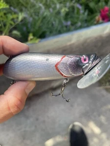 Custom Painted Bull Tank Style 1 3/8 Oz 4.1 Inches Topwater Chrome Violet Shad - Picture 1 of 7