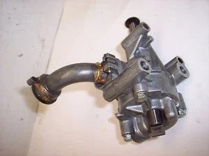 82 87 HONDA VF750 VF 750 700 VF700 C V45 MAGNA OIL PUMP - Picture 1 of 1