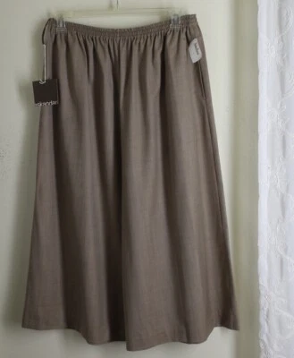 Calça Capris nova com etiquetas Eskandar tamanho 3 inglesa brinde bege sedoso fluxo 22 pol. - Imagem 1 de 4