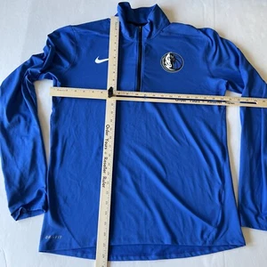 Dallas Mavericks Nike 1/4 Zip Pullover Men's Medium Blue Performance Lightweight - Picture 1 of 10