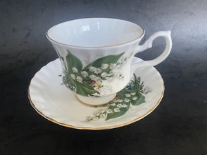 Blue Bird Bone China Teacup Saucer Made In Canada lily Of The Valley - Bild 1 von 4