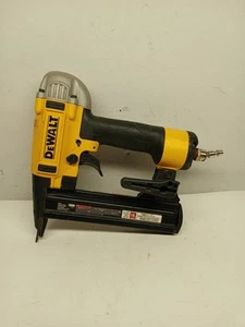 DEWALT DWFP1838 18 Gauge Finish Stapler **For Parts** - Bild 1 von 7