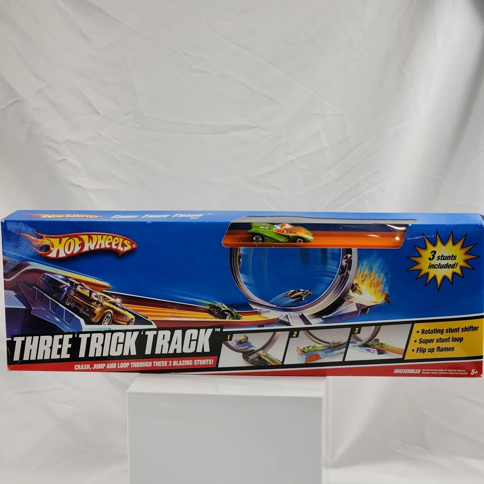 2006 Hot Wheels 3 Stunts Three Trick Track Set with Swoopy Do Car Rare Sealed - Image 1 of 4