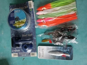 SEA FISHING TACKLE + LURES BEADS HOOKS TRACES ALL NEW BOAT/PIER/BEACH - Picture 1 of 6