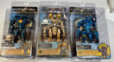 Neca Pacific Rim Jaeger Gipsy Danger, Horizon Brave & Romeo Blue. Set of 3 New! - Image 1 of 4