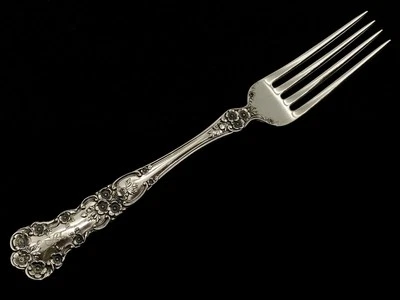 Horquilla Gorham Buttercup Plata de Ley 925 7-1/2" León-Ancla-G (Con Monograma S) Foto 1 de 4