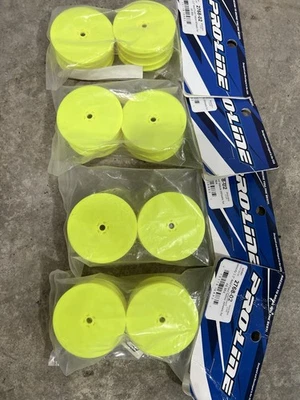 Pro-Line 2768-02 Velocity VTR 2.2" 4WD Front Buggy Wheels Yellow B64  EB410 - Image 1 of 2