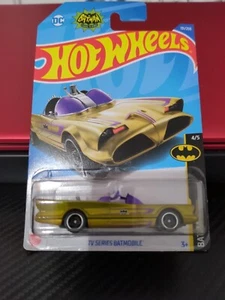Hot Wheels Gold TV Series Batmobile 1:64 Diecast Batman 4/5 - Bild 1 von 4