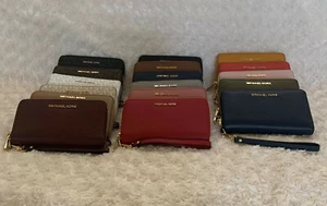 Michael Kors Jet Set Travel Large Multifunction Phonecase Wristlet/Wallet - Picture 1 of 49