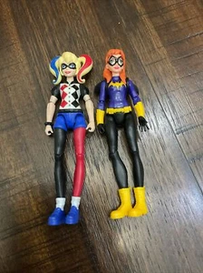 Lot von 2 Super Hero Mädchen Action Figur 6" Fledermaus Mädchen Harley Quinn Mattel DC Comic - Bild 1 von 2