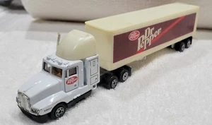 Vintage Road Champs Dr Pepper Kenworth T600A Truck Trailer Die Cast Semi 1987 - Picture 1 of 11