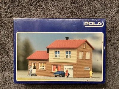 Pola N219 House with attached garage plastic structure kit  N-scale, complete - Image 1 of 3