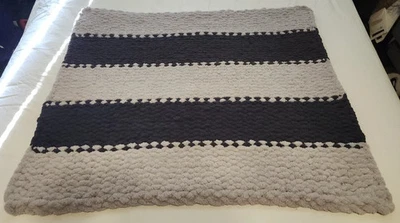 Cobertor de bebê tricotado à mão jumbo/fio robusto - 32” X 36” azul/cinza - Imagem 1 de 4