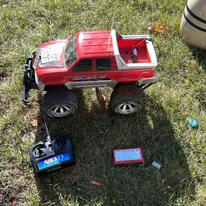 Vintage Nikko Chevrolet Avalanche RC Monster Truck Tested Work Need New Battery - Picture 1 of 15