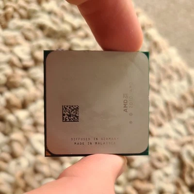 AMD A6-3600 Series AD3650WNZ43GX CPU Quad-Core 2.7 GHz 4M Processor - Image 1 of 4