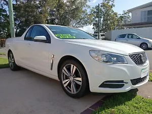 LOW KMS COMMODORE SV6 Vf UTE UTILITY hsv holden ford vz ve vy gt xr8 turbo - Picture 1 of 15