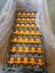 (35) New Amphenol HVC2P28MV204 High Voltage Connector Receptacle 2-Pole - Picture 1 of 2