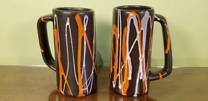 Laurentian Art Ware Tassen (2) Schokobraun/Orange & Weiß Glasur Vintage Canada - Bild 1 von 9