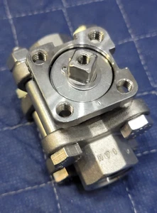 FNW Ball Valve 1000 WOG Figure 360A Full Port Stainless Steel 1/2" FNPT CF8M - Picture 1 of 5