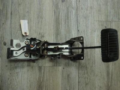 Conjunto de pedal de freno Subaru Outback 2006 Foto 1 de 4