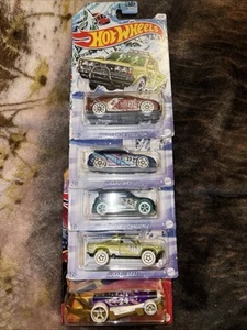 2023 Hot Wheels Holiday, Christmas 2024 Happy New Year Set of 5 Cars BRAND NEW - Picture 1 of 6