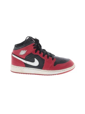 Zapatillas rojas Air Jordan para niñas 6,5 Foto 1 de 2