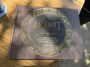 The Hobbit: An Unexpected Journey Chronicles: Art & Design by Weta: Used - Picture 1 of 7