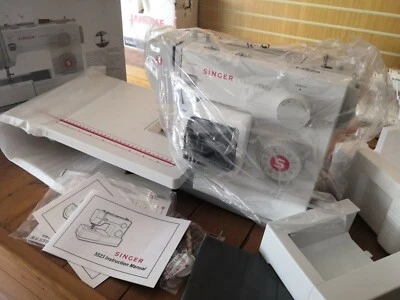 Singer 5523 Schwerlast Nähmaschine - weiß mit Verlängerung  - Bild 1 von 4