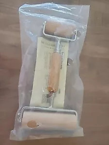 The Pampered Chef Dough and Pizza Roller New In Package #1480 - Picture 1 of 4