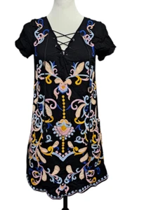 Abito Anthropologie Skies Are Blu Taglia XS Boho Nero Ricamato Floreale Theresa - Foto 1 di 3