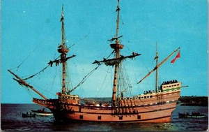 Mayflower II Plantation Ship Eel River Plymouth Massachusetts Postcard - Picture 1 of 2
