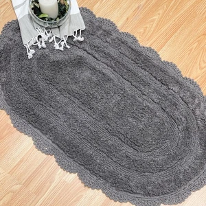Bathrug de ganchillo gris Griffin, alfombra de baño ovalada 100 % algodón con mano artesanal... - Imagen 1 de 7