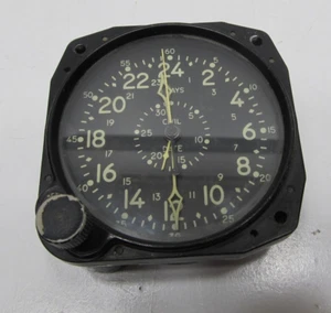 Vintage Waltham Cockpit Clock (8) - Picture 1 of 4
