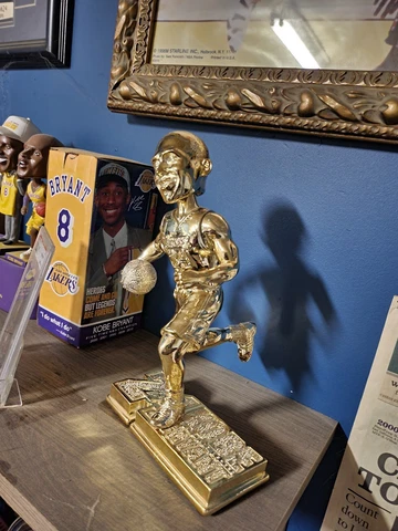 KOBE BRYANT Los Angeles Lakers Legend “24K Gold Mamba" 10” Bobblehead *DISPLAY* Cover