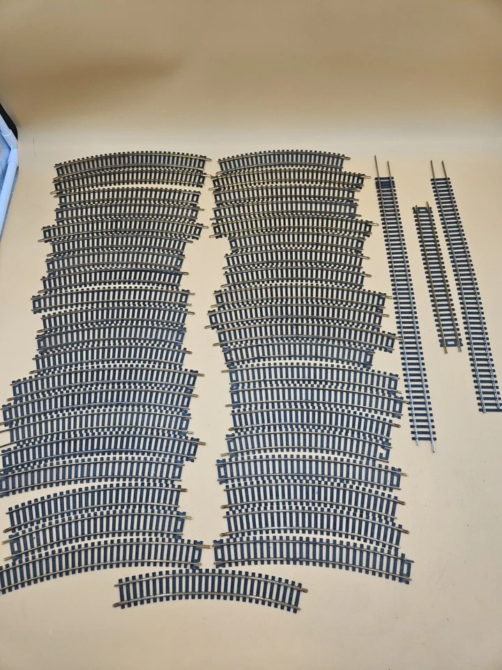 Vintage Lot Of 44 Pieces Atlas HO 1/87 Scale Train Brass Various Curved Track - Image 1 of 4