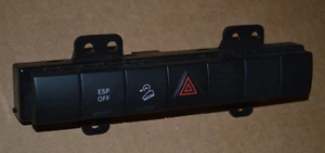 Jeep Liberty 2008-12 OEM luz de peligro de emergencia y control de tracción interruptor ESP - Imagen 1 de 4