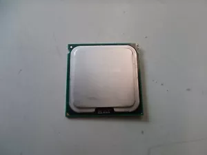 Intel® Xeon® Processore 5150 4 MB Cache, 2,66 GHz, 1333-MHz-FSB, SLABM, #SU- 226 - Foto 1 di 3