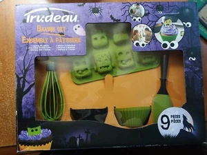 Holloween Chocolate, Cupcake Baking set Trudeau Silicone - Picture 1 of 5