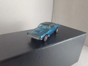 Hot Wheels Redlines 1967 Custom T-Bird with white interior and black roof HK - Picture 1 of 5