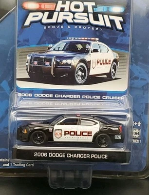 Greenlight SE Hot Pursuit 2006 Dodge Charger Police Cruiser Diecast  - Image 1 of 4