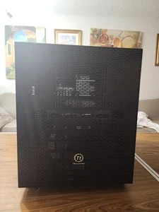 Thermaltake Core X9 E-ATX Computer Case - Picture 1 of 6