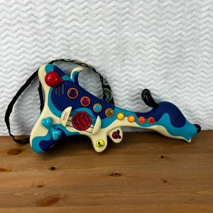 B Toys Interactive Dog Guitar Woofer funktionstüchtig Spielzeuggitarre gebraucht getestet - Bild 1 von 13